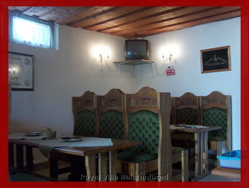 Royal Pub Balatonfred 017.JPG